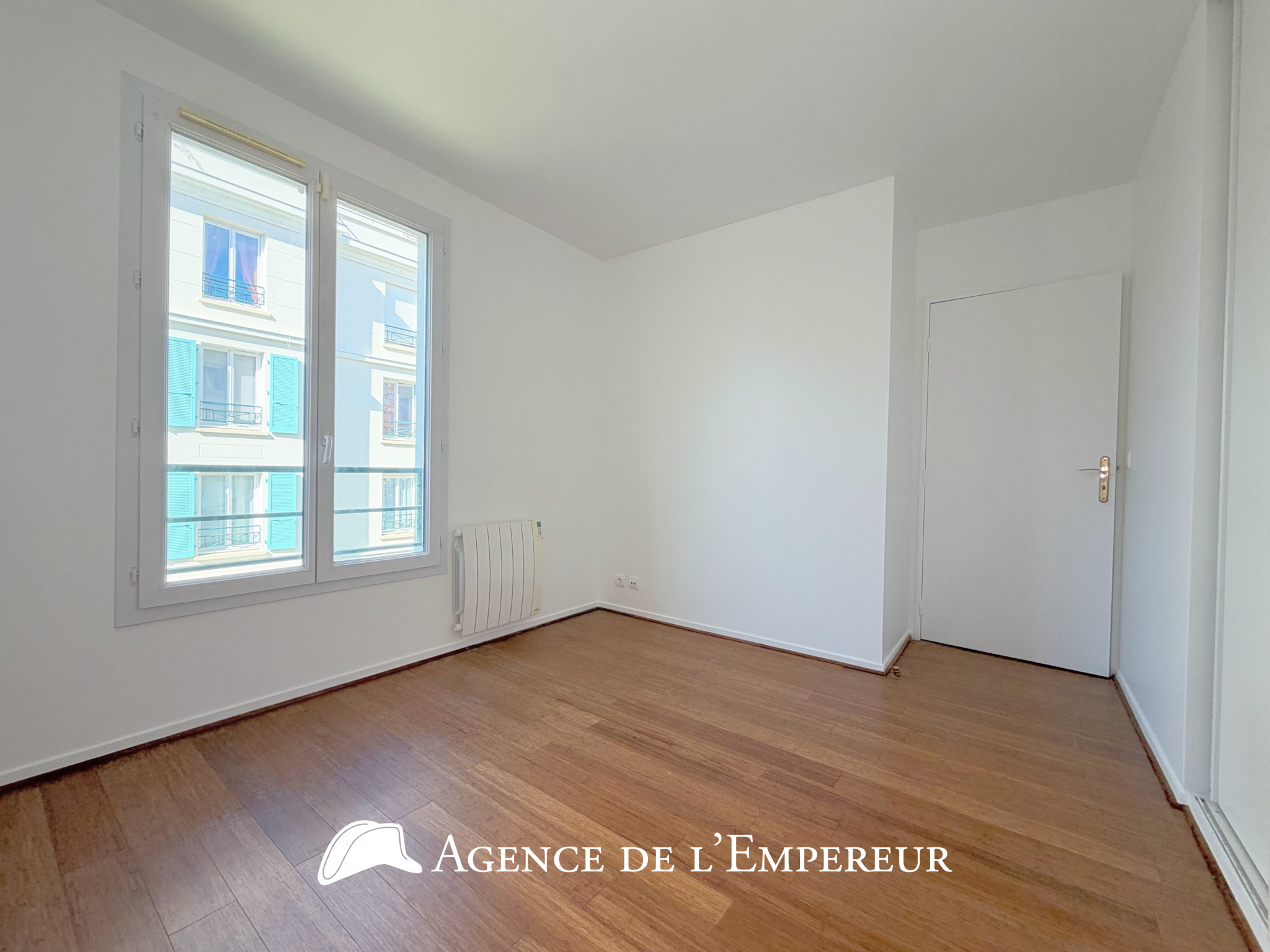 2 pièces de 49 m2 avec terrasse, parking et cave. - 13