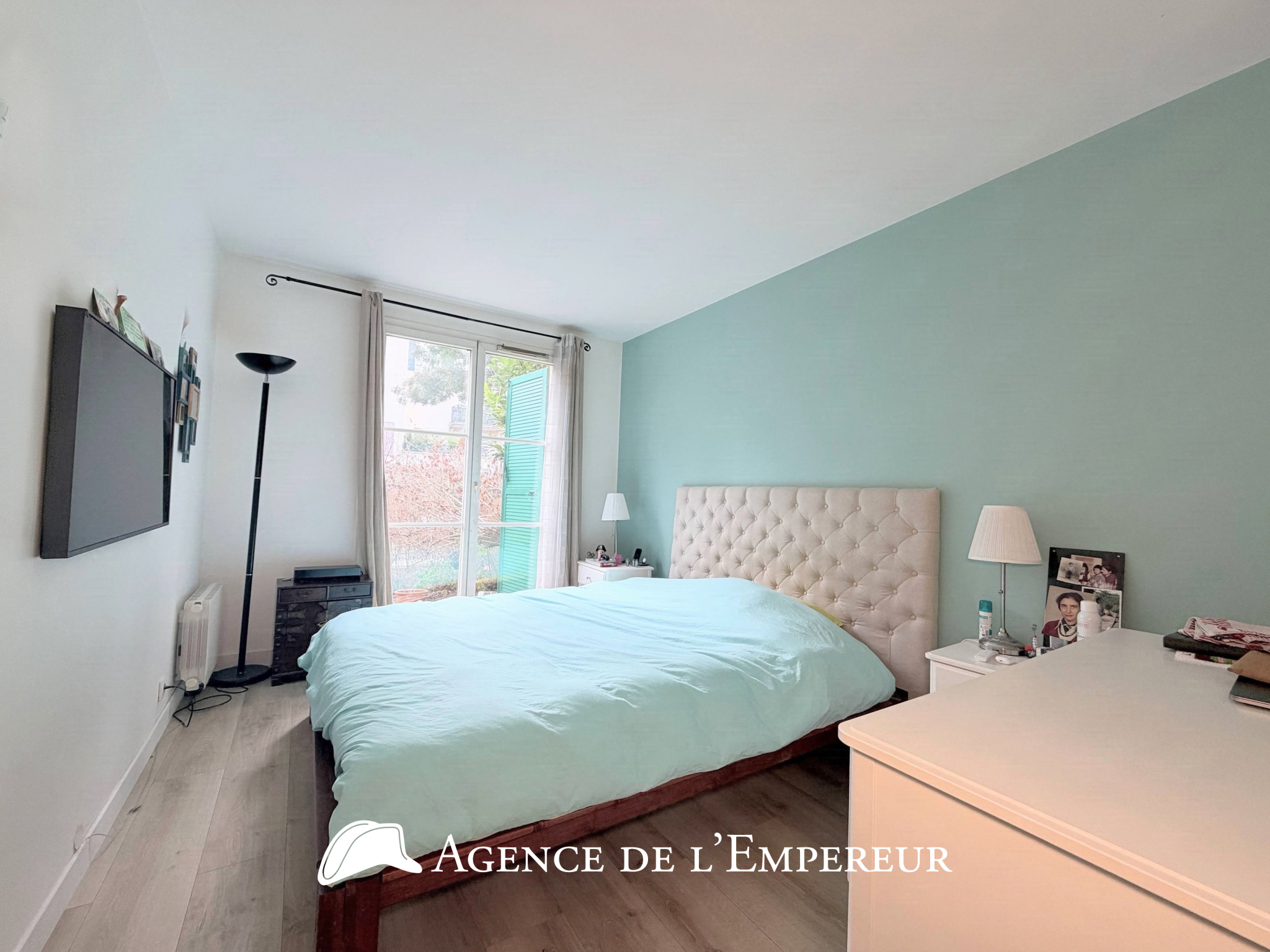 4 pièces - terrasse 56 m2 - 2 parkings et cave. Résidence Villa Racine - 13