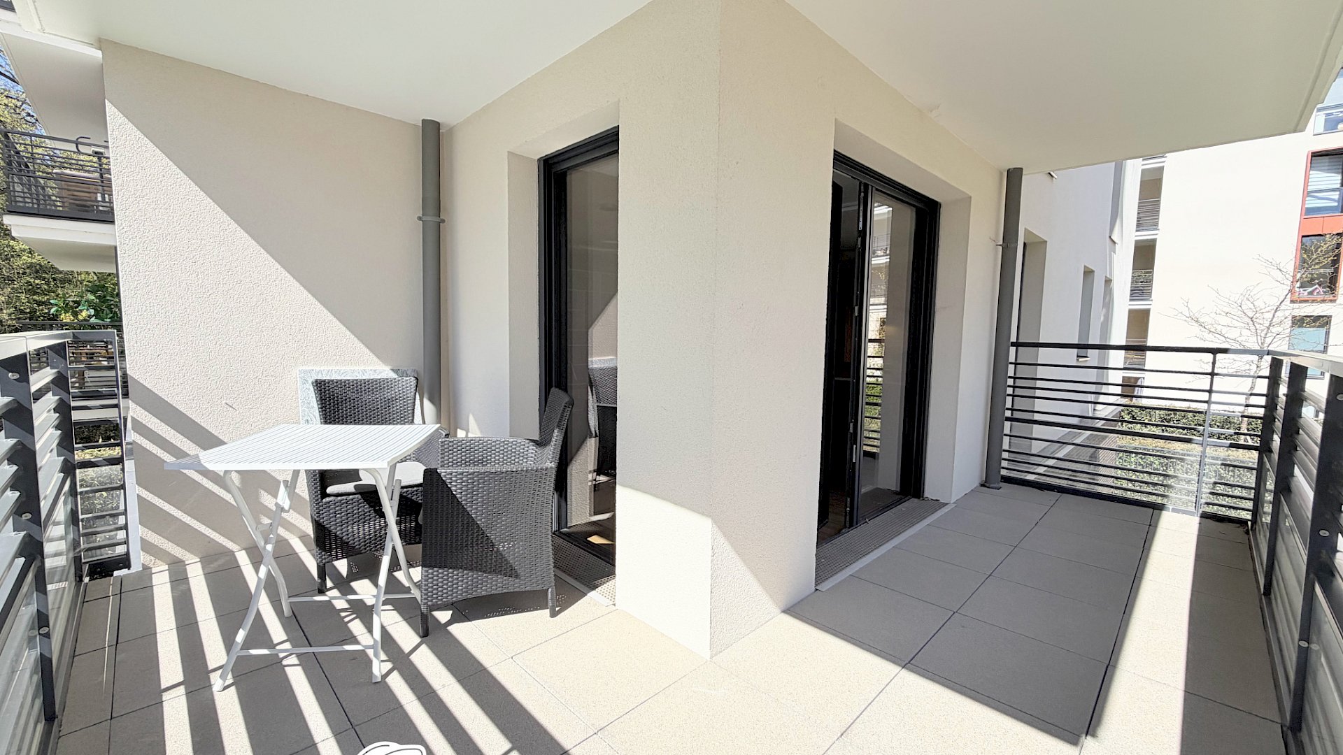 Magnifique 4 pièces de 80 m2 en location non meublée, parking et cave - 1