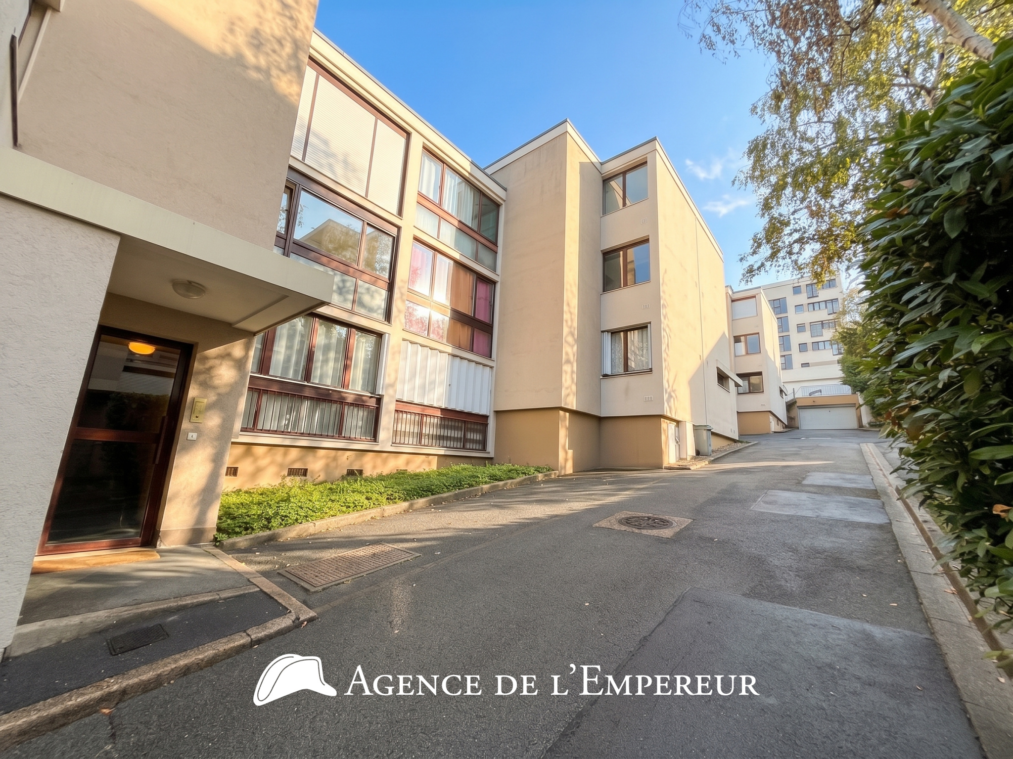 STUDIO 27,53 m2 - cave et parking — proche centre-ville de ville, Rueil-Malmaison. - 6