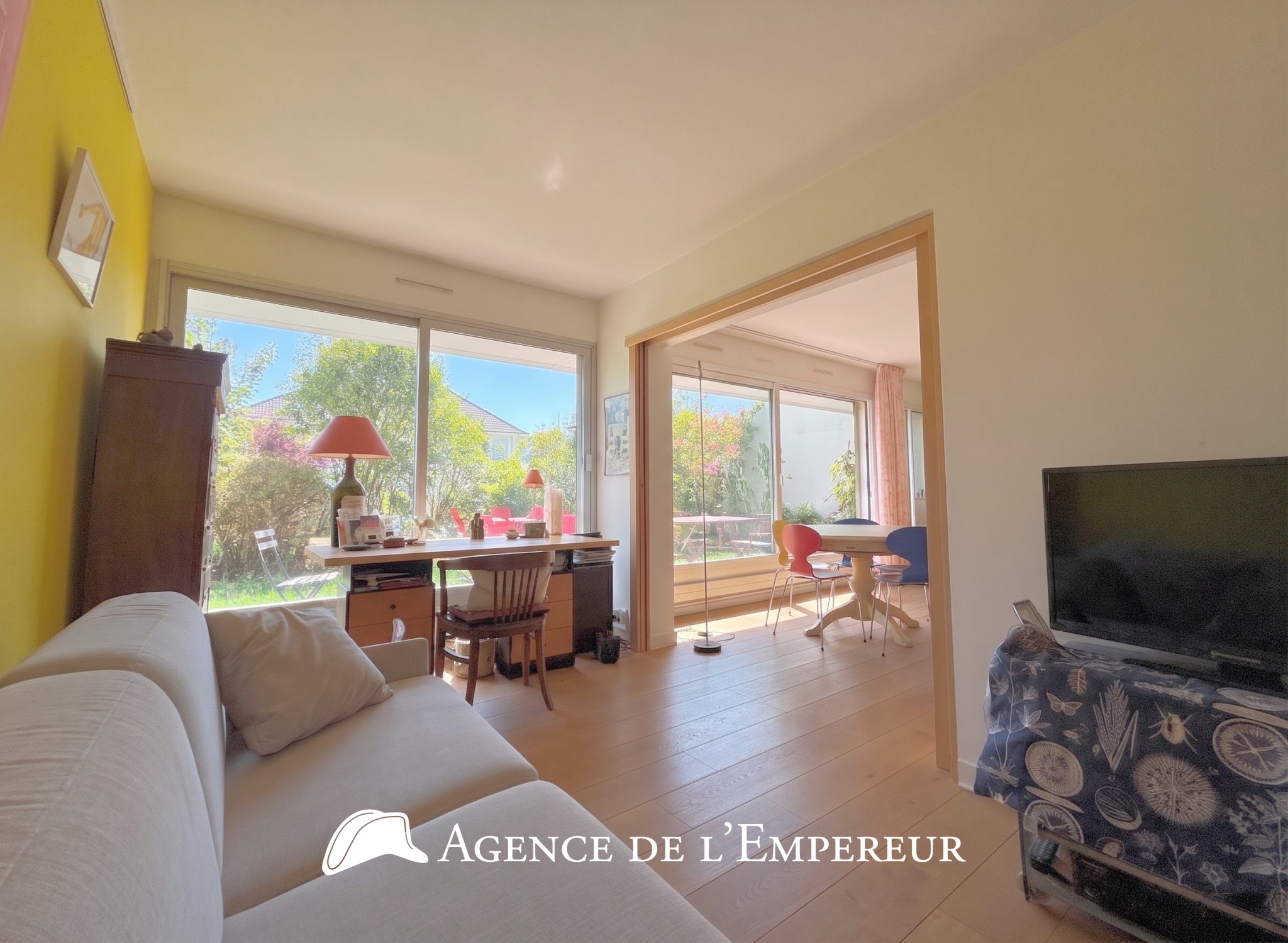 Appartement 5 P - 3 CH (possible 4) - 112 m2 Carrez - Jardin et terrasse - Résidence ' Les Terrasses de Rueil - 12