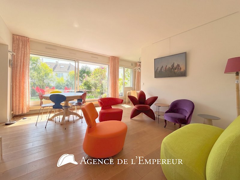 Appartement 5 P - 3 CH (possible 4) - 112 m2 Carrez - Jardin et terrasse - Résidence ' Les Terrasses de Rueil