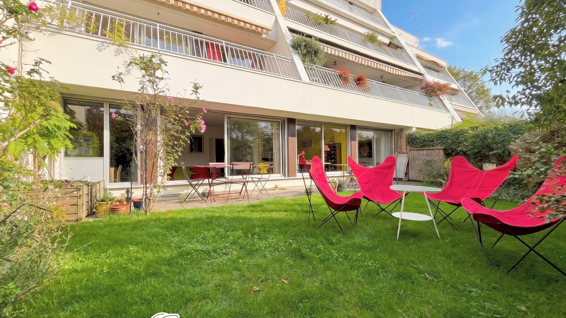 Appartement 5 P - 3 CH (possible 4) - 112 m2 Carrez - Jardin et terrasse - Résidence ' Les Terrasses de Rueil - 1