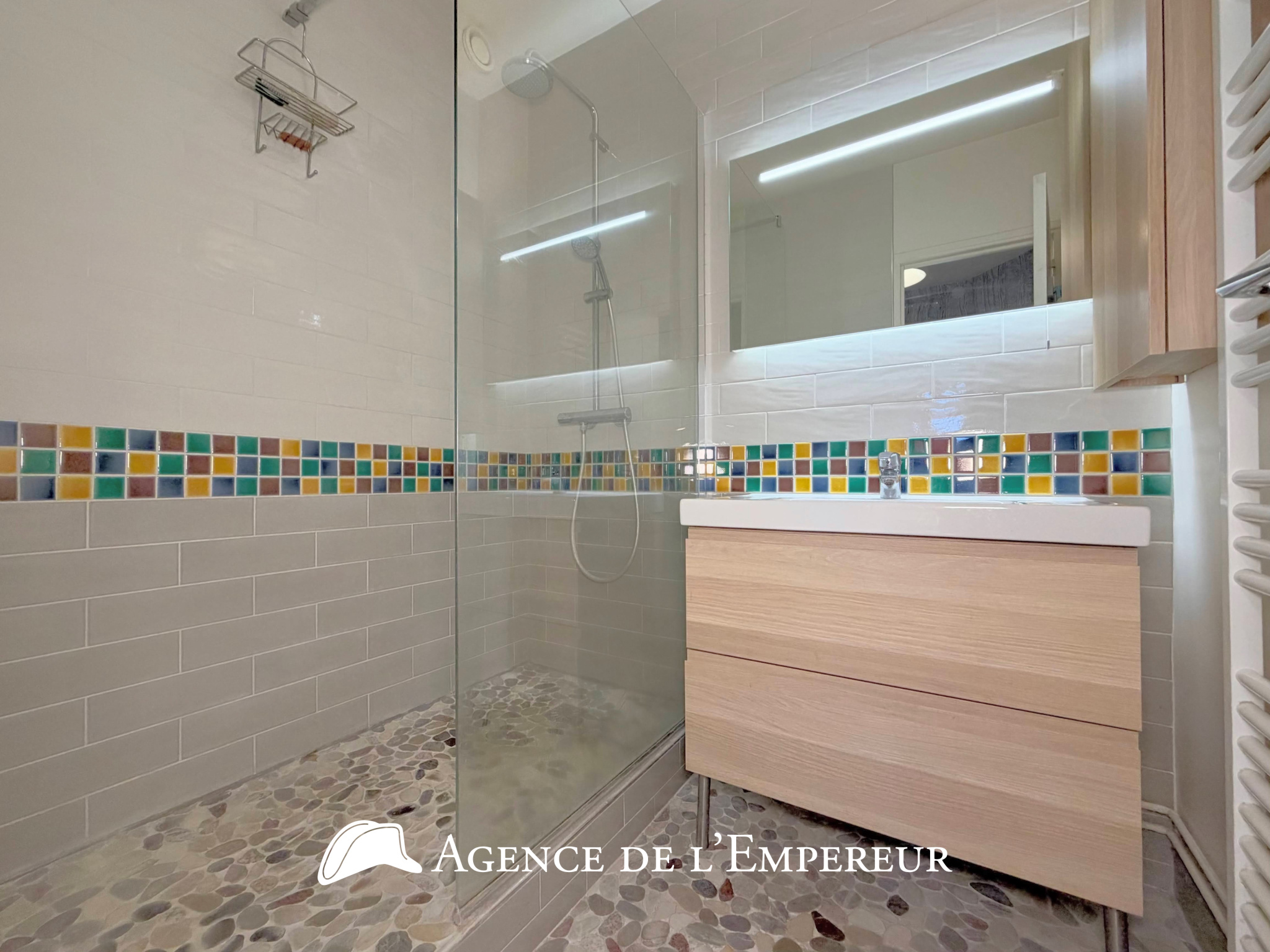Appartement 5 P - 3 CH (possible 4) - 112 m2 Carrez - Jardin et terrasse - Résidence ' Les Terrasses de Rueil - 16
