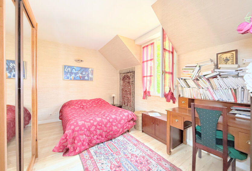 Maison 160 m2 avec jardin Sud/Ouest dans le domaine recherché de l’Impératrice, Rueil-Malmaison