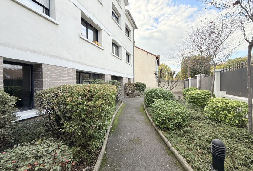 Rueil limite Suresnes
