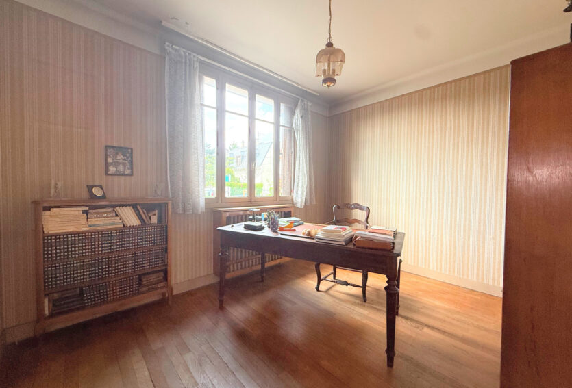 MAISON 8 PIÈCES – PLATEAU RUEIL