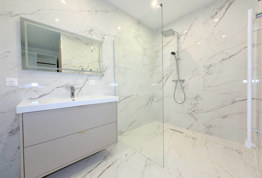 Maison familiale 5 chambres – jardin – 3 box – Rueil Malmaison