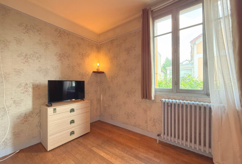 MAISON 8 PIÈCES – PLATEAU RUEIL