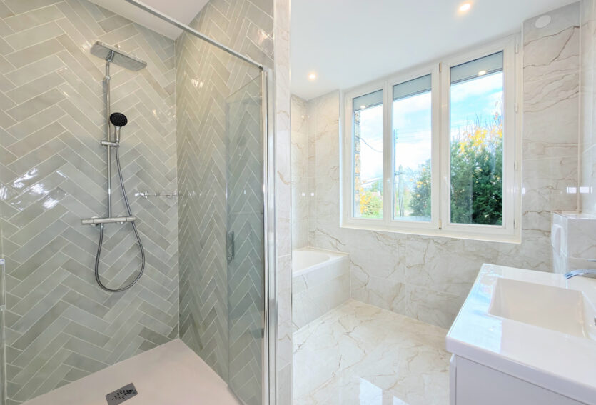 Maison familiale 5 chambres – jardin – 3 box – Rueil Malmaison