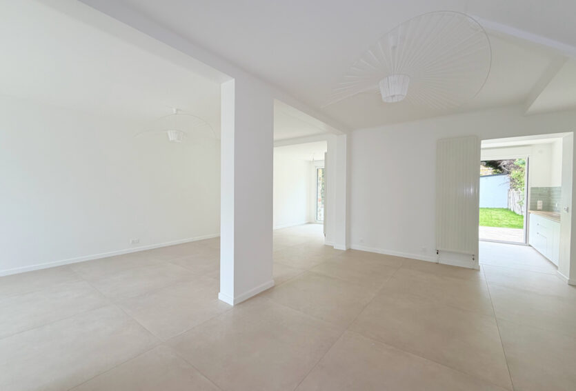 Maison familiale 5 chambres – jardin – 3 box – Rueil Malmaison