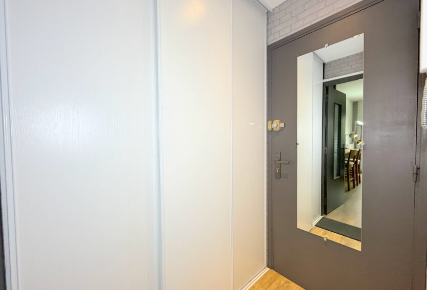 T1 LOCATION 28,82 m2, loué meublé avec parking et cave