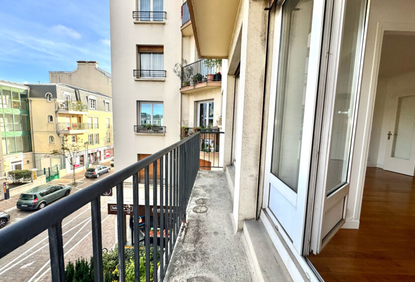 Appartement lumineux de 4 pièces   Hyper-centre de Rueil-Malmaison