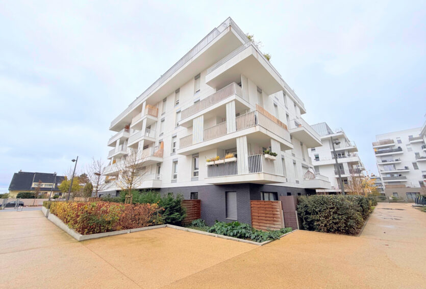 Studio meublé avec terrasse et jardin à Rueil-Malmaison