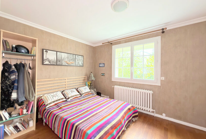 Maison familiale non mitoyenne de 140 m2 habitables, 4 chambres,