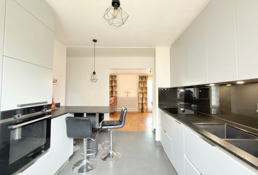 Maison familiale non mitoyenne de 140 m2 habitables, 4 chambres,