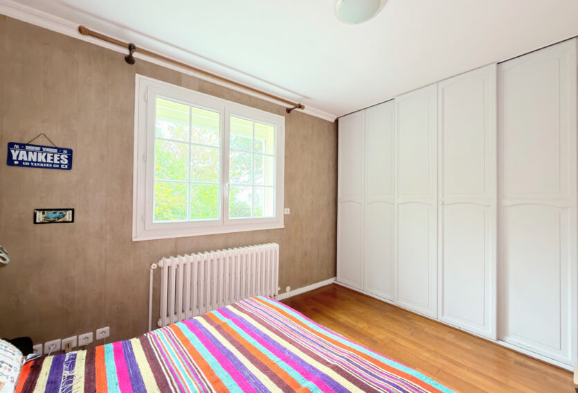 Maison familiale non mitoyenne de 140 m2 habitables, 4 chambres,