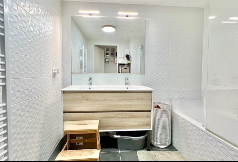 Appartement 3 pièces 59,27 m2 avec grand balcon et vue dégagée – Quartier Châtaigneraie