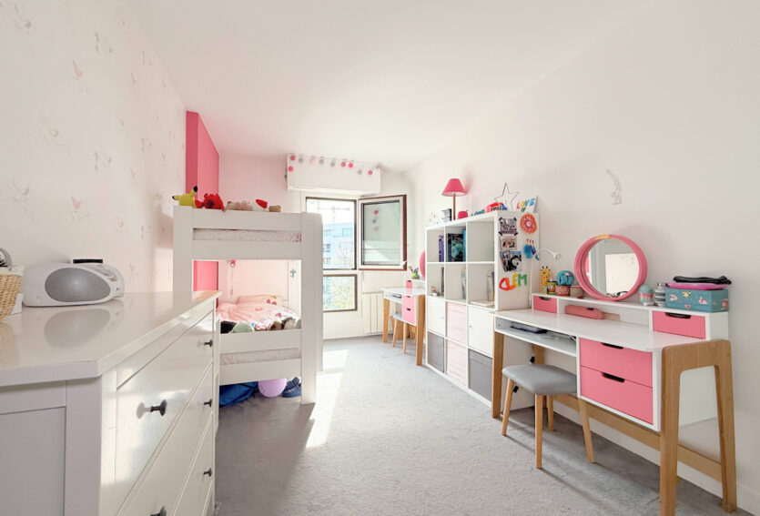 Appartement 116.3 m2 Puteaux limite Suresnes