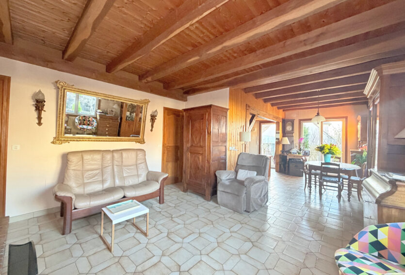 MAISON 4 CHAMBRES AU CALME À PROXIMITÉ DE LA PLACE BESCHE