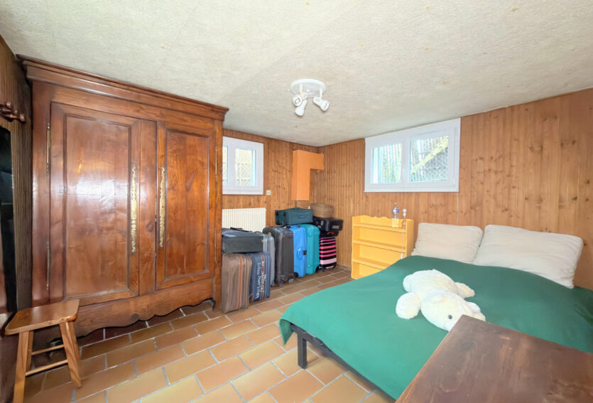 MAISON 4 CHAMBRES AU CALME À PROXIMITÉ DE LA PLACE BESCHE