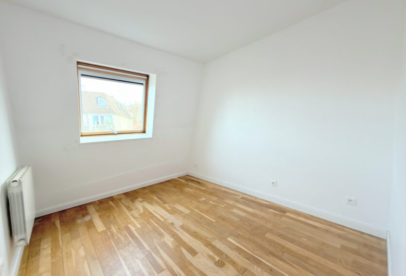 3 pièces avec parking, dernier étage, cœur de ville DPE C