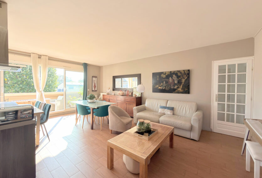 Appartement 4 pièces avec terrasse et box