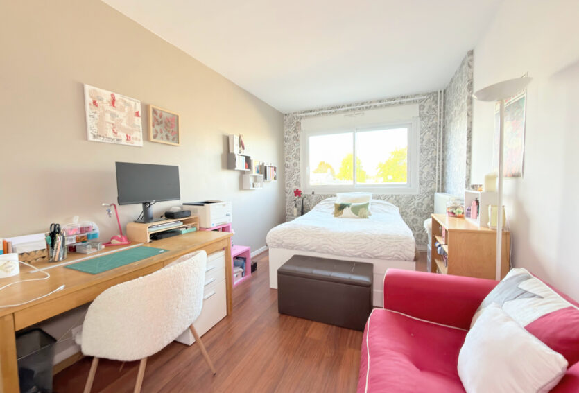 Appartement 4 pièces avec terrasse et box