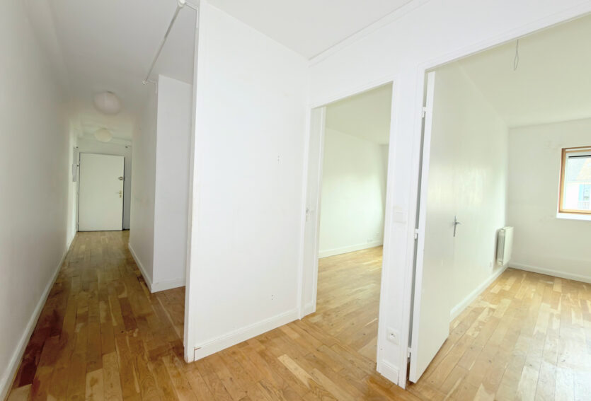 3 pièces avec parking, dernier étage, cœur de ville DPE C