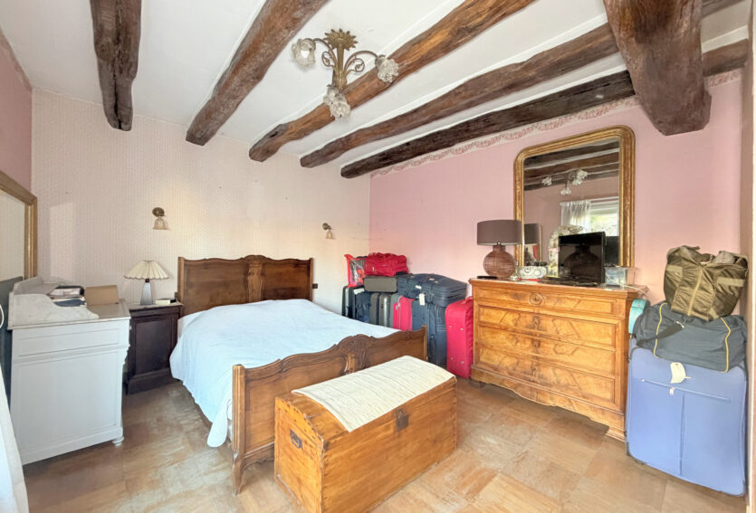 MAISON 4 CHAMBRES AU CALME À PROXIMITÉ DE LA PLACE BESCHE