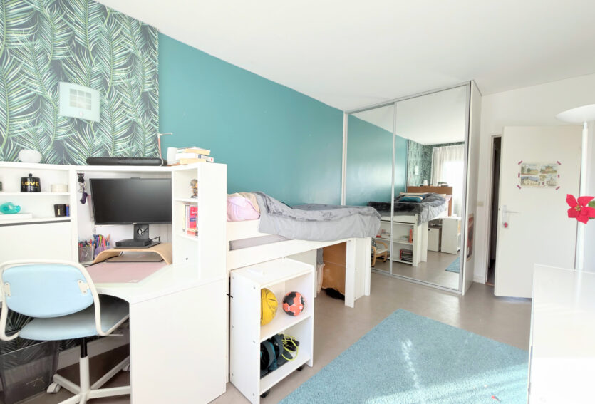 Appartement 4 pièces avec terrasse et box