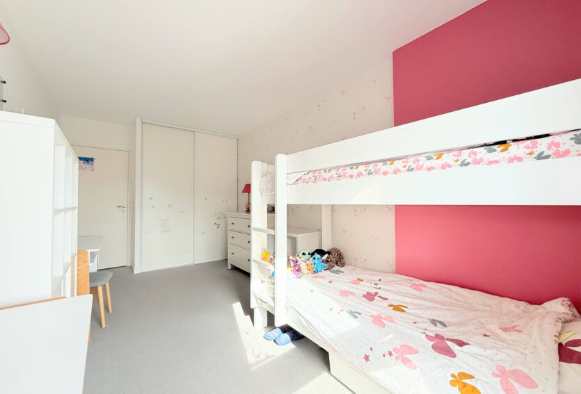 Appartement 116.3 m2 Puteaux limite Suresnes