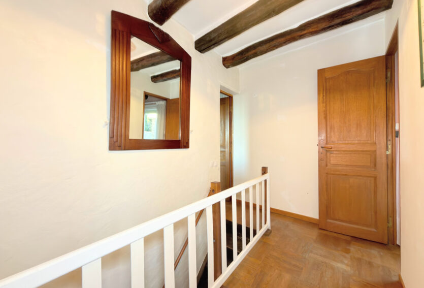 MAISON 4 CHAMBRES AU CALME À PROXIMITÉ DE LA PLACE BESCHE