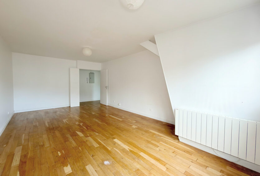 3 pièces avec parking, dernier étage, cœur de ville DPE C