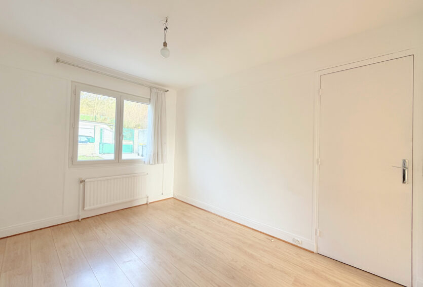 Maison limite Suresnes Parcelle 367 m2