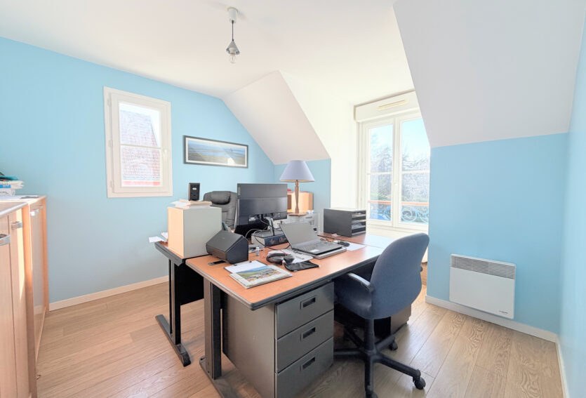 Maison Buzenval DPE C, 4 chambres, jardin, garage et sous-sol