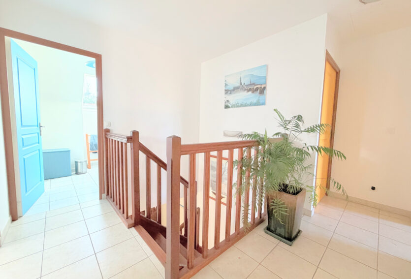 Maison Buzenval DPE C, 4 chambres, jardin, garage et sous-sol