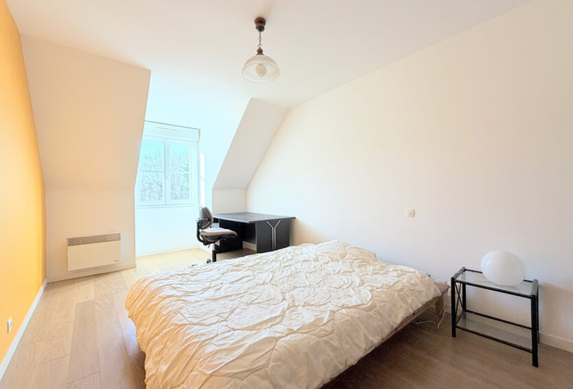 Maison Buzenval DPE C, 4 chambres, jardin, garage et sous-sol