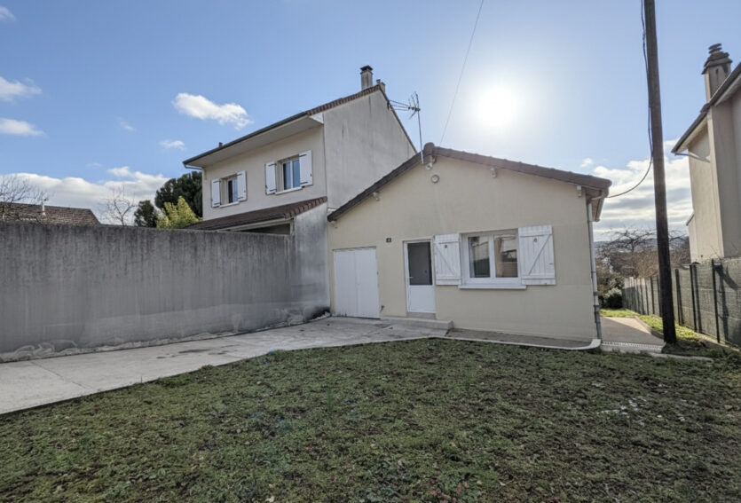 Maison limite Suresnes Parcelle 367 m2