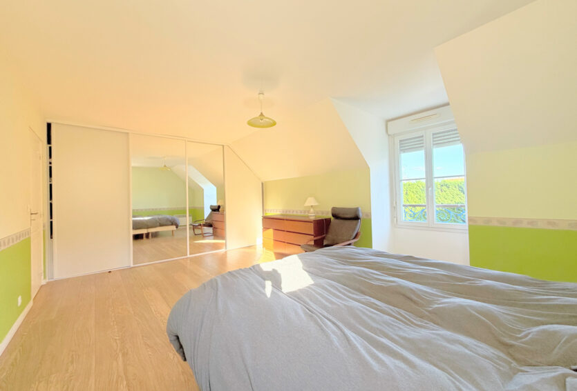 Maison Buzenval DPE C, 4 chambres, jardin, garage et sous-sol