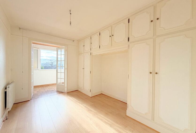 Maison limite Suresnes Parcelle 367 m2