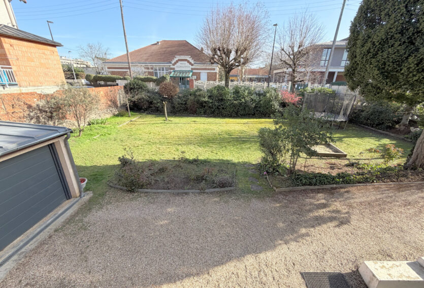 MAISON ENTRE CENTRE-VILLE ET RER A – PARCELLE DE 602 m2