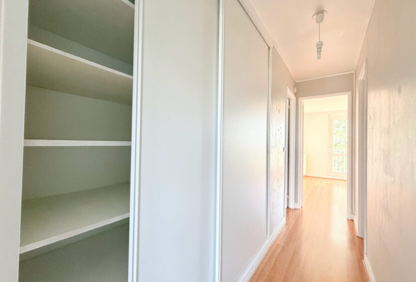 Lumineux 3 pièces – 63 m2 – 3e et dernier étage – Cave et parking