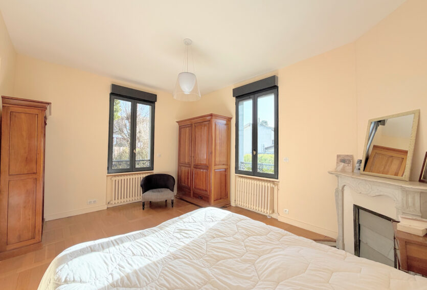 MAISON ENTRE CENTRE-VILLE ET RER A – PARCELLE DE 602 m2