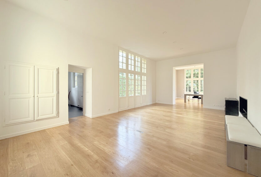 Demeure de 412 m2 habitables, parcelle de 3 000 m2 Parc de la Malmaison