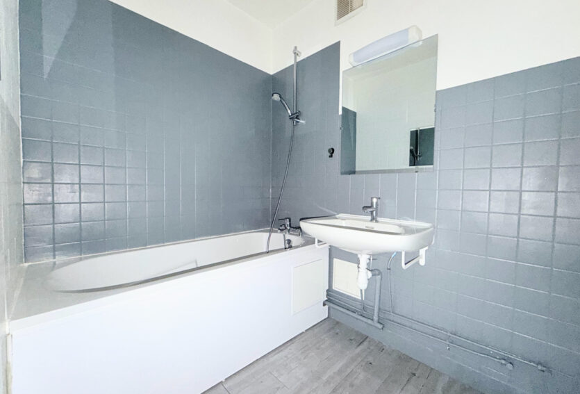 Lumineux 3 pièces – 63 m2 – 3e et dernier étage – Cave et parking